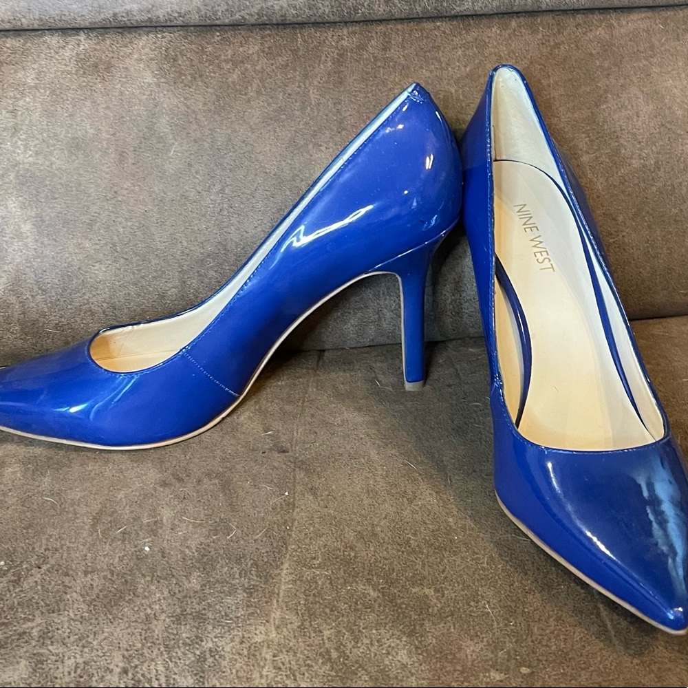 Size 8 Nine West Martina pumps